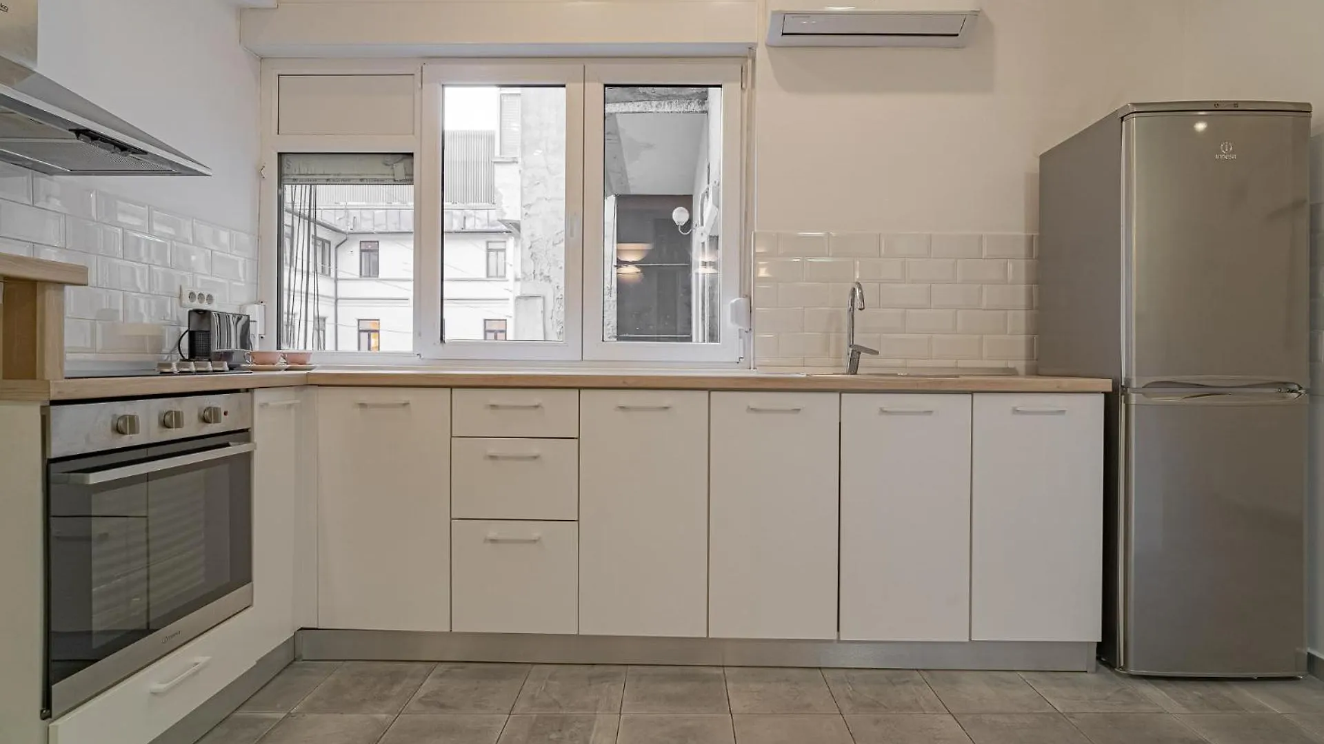 Stylish 2Br By Cismigiu Park And Piata Universitatii Bucharest