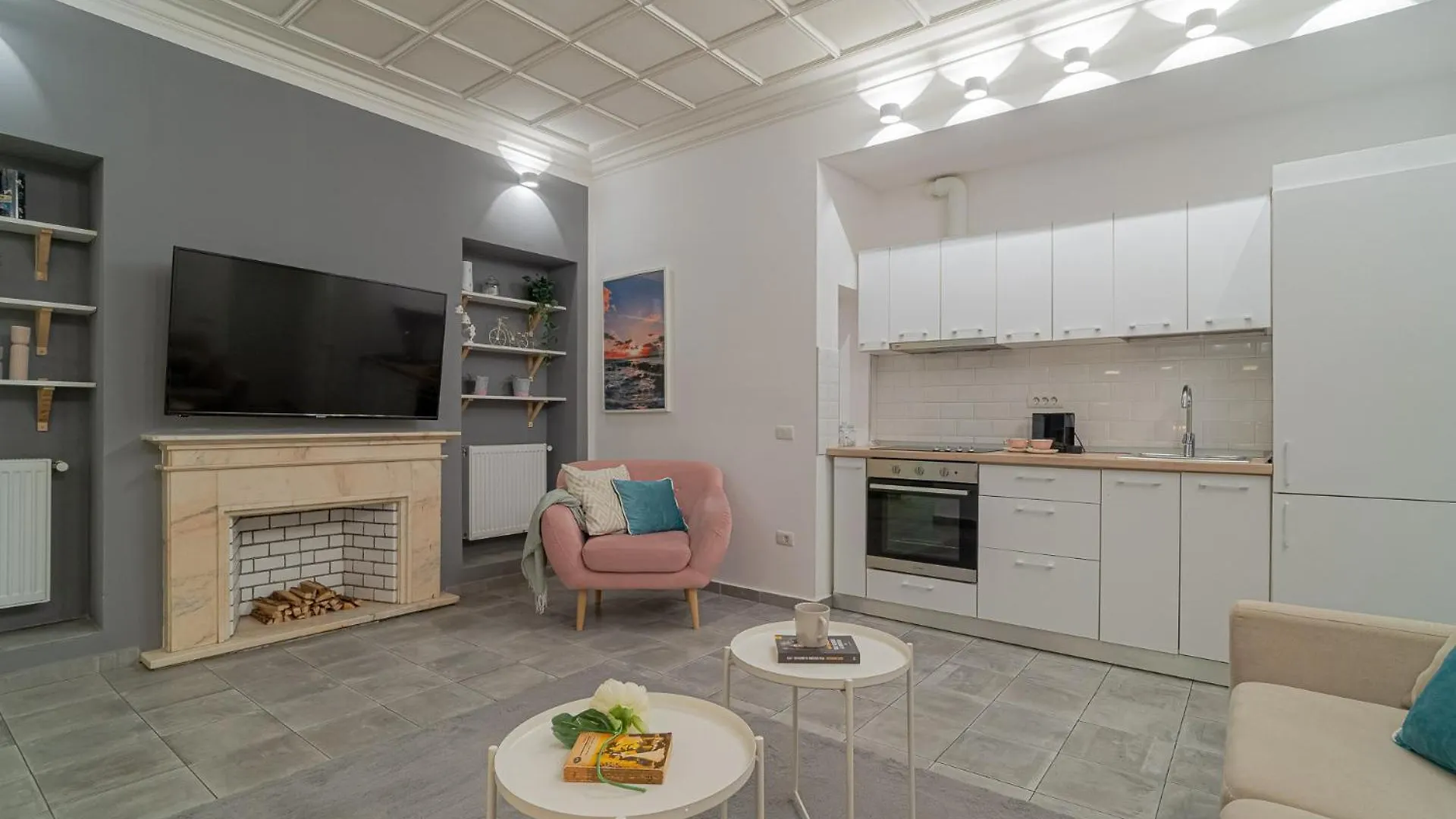 Stylish 2Br By Cismigiu Park And Piata Universitatii Bucharest Romania