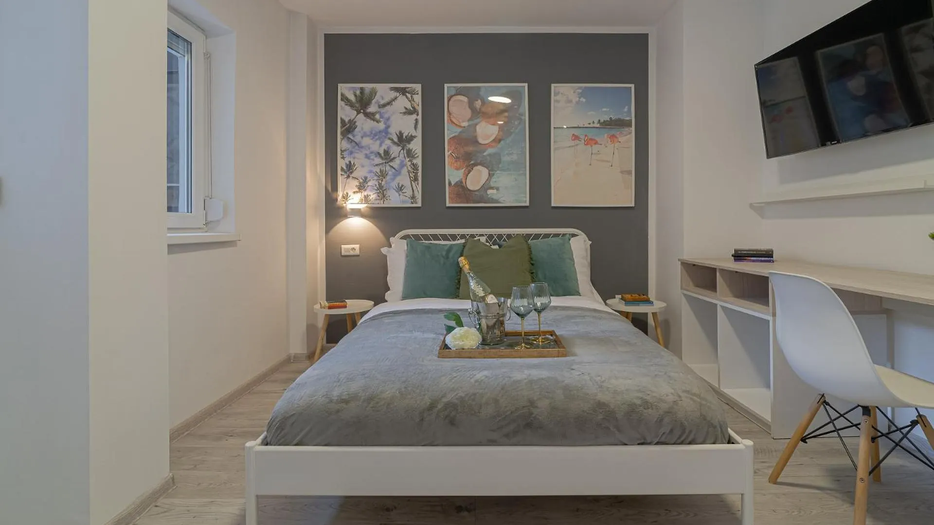 Stylish 2Br By Cismigiu Park And Piata Universitatii Bucharest 0*,  Romania